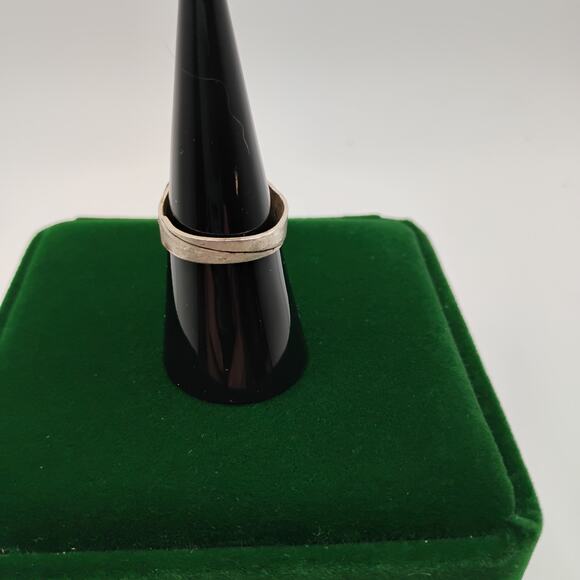 Vintage Art Deco Enamel Ring size 7 1/2 - Picture 3 of 6